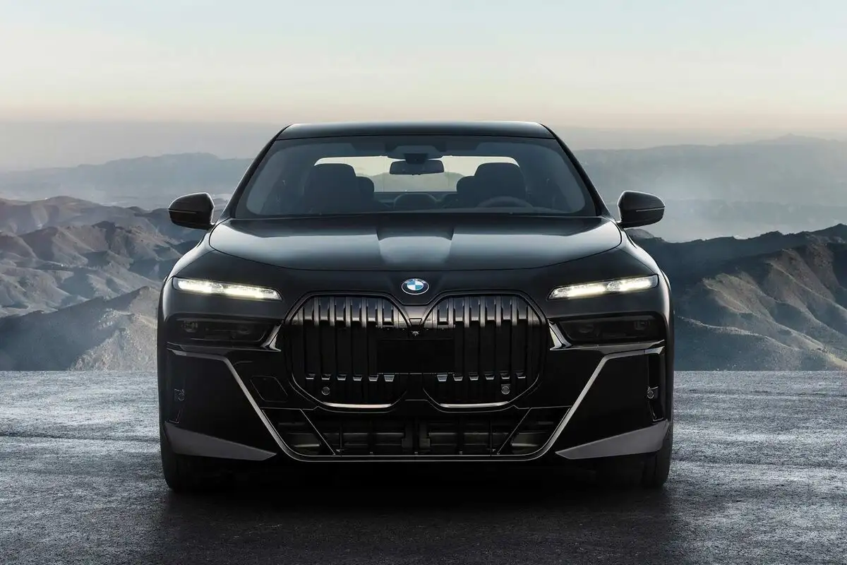 5 Carros de Luxo que Não Vale a Pena Comprar em 2025: Evite Estes Pesadelos Financeiros