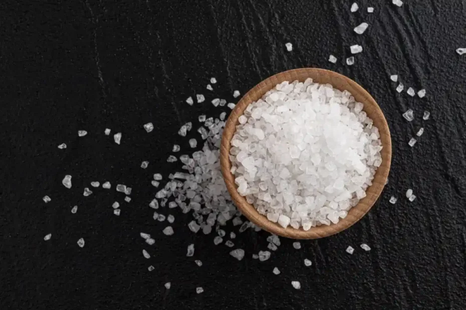 Como fazer uma limpeza energética com sal: um ritual de harmonia e renovação do lar
