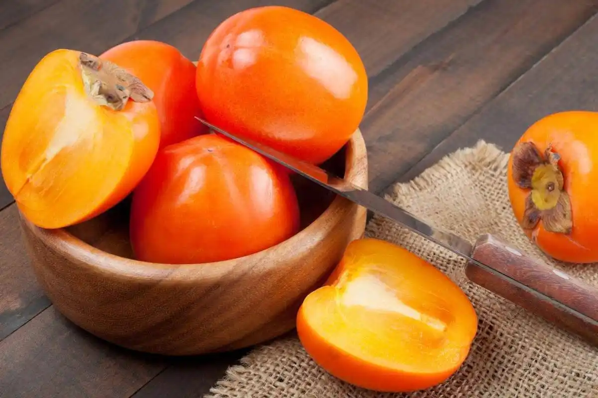 A fruta ideal para comer no outono que rejuvenesce o rosto e melhora a pele