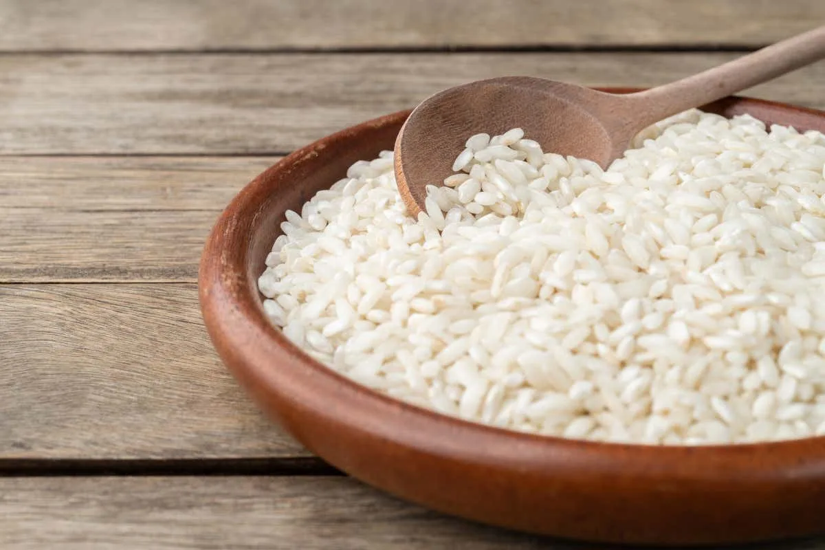 Como eliminar o cheiro a humidade da garrafa de água com três ingredientes simples