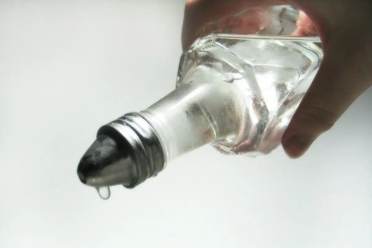 Como Limpar os Filtros do Ar Condicionado com um Truque Caseiro Sem Danificá-los