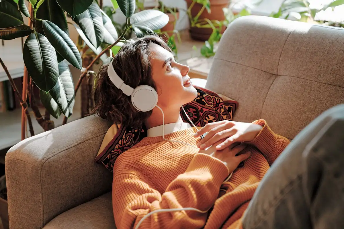 Por que uma música triste consegue fazer-te sentir absurdamente bem