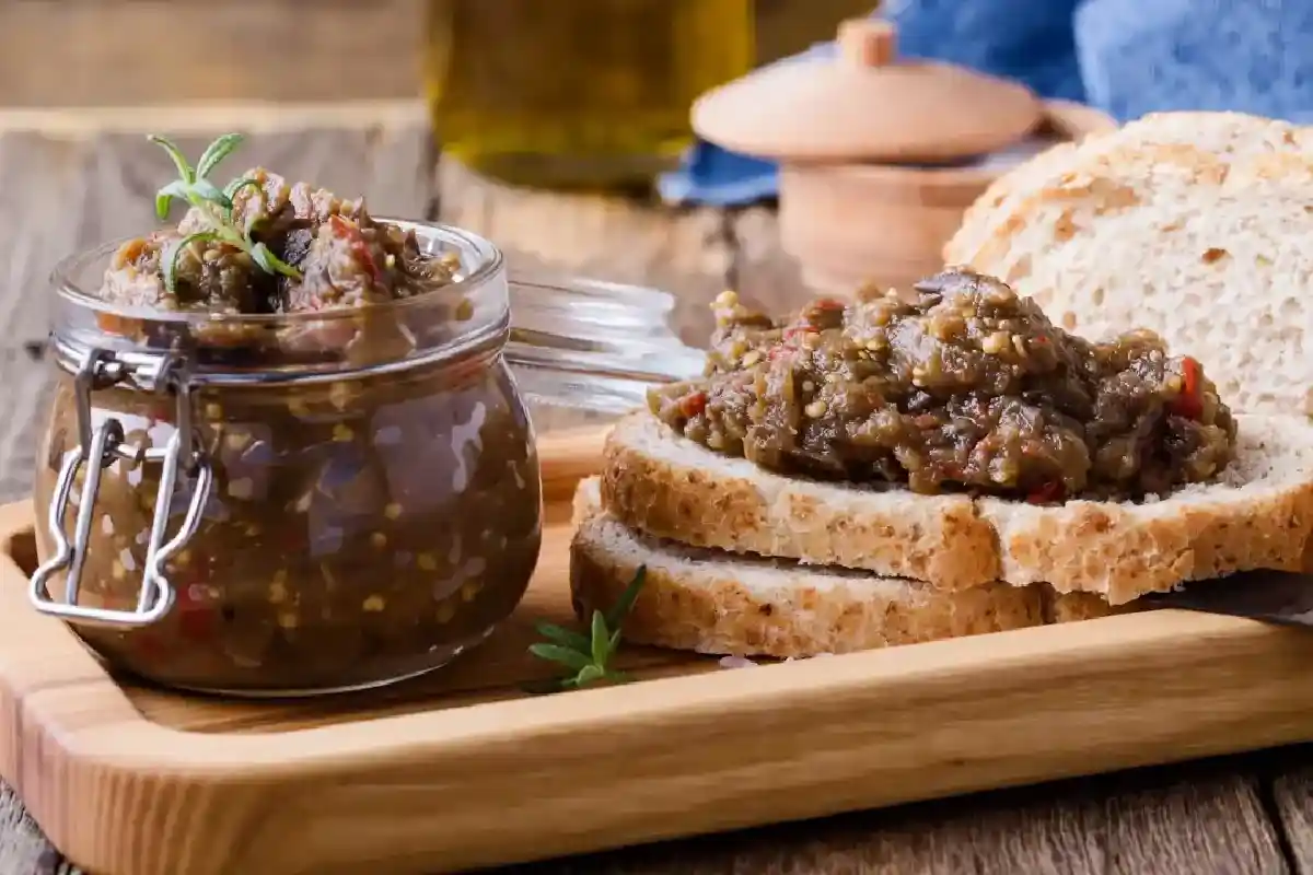 Patê de berinjela rápido e tão delicioso que até as crianças devoram 