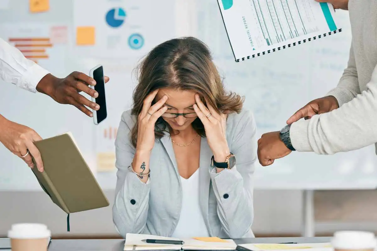 Por Que os Prazos Paralisam e Como Lidar com Isso