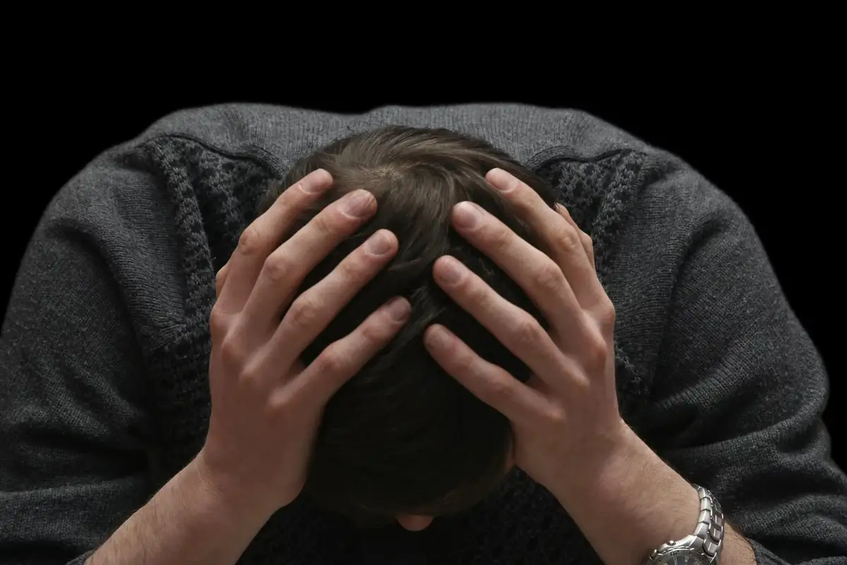 Qual é o Seu Nível de Raiva? Escolha um Punhal e Descubra