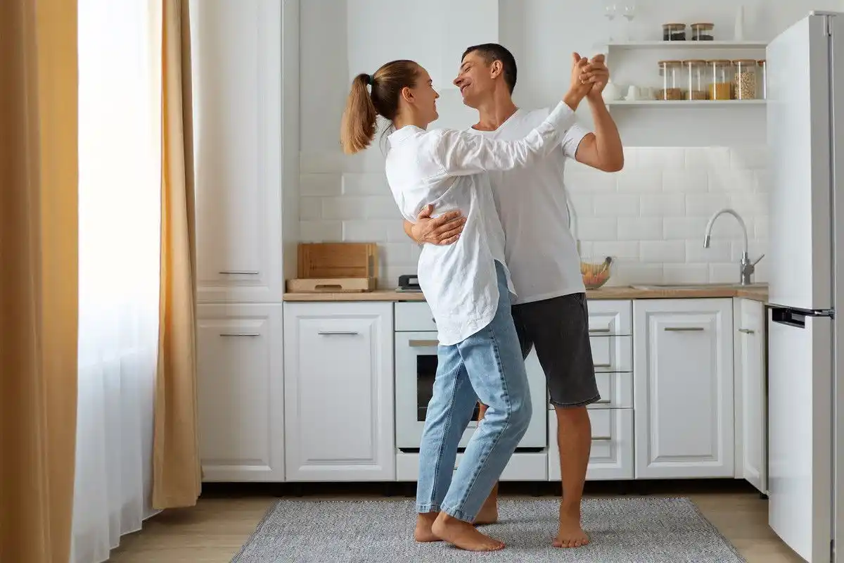 O sinal nº 1 de um relacionamento realmente feliz (e que quase ninguém repara no início)