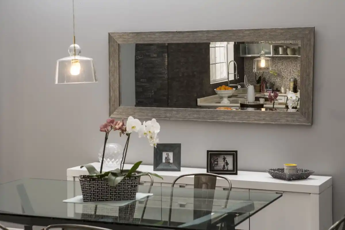 5 truques para salón pequeno parecer muito maior