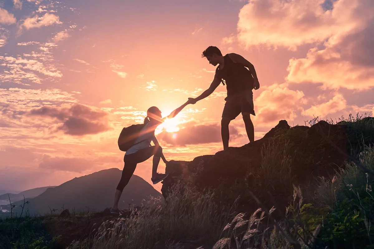 O Que é a Síndrome do Superajudante e Como Afeta a Vida e o Trabalho